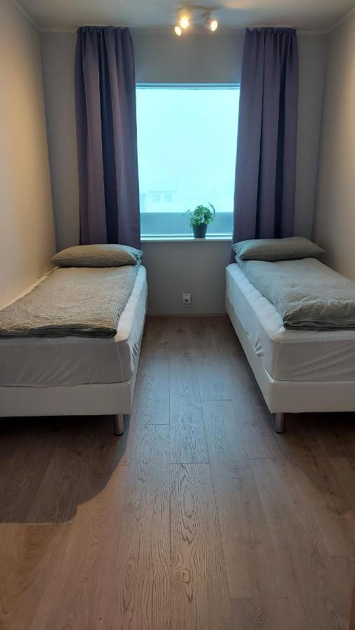 Apartment With Amazing Mountain View Bolungarvík Exteriör bild